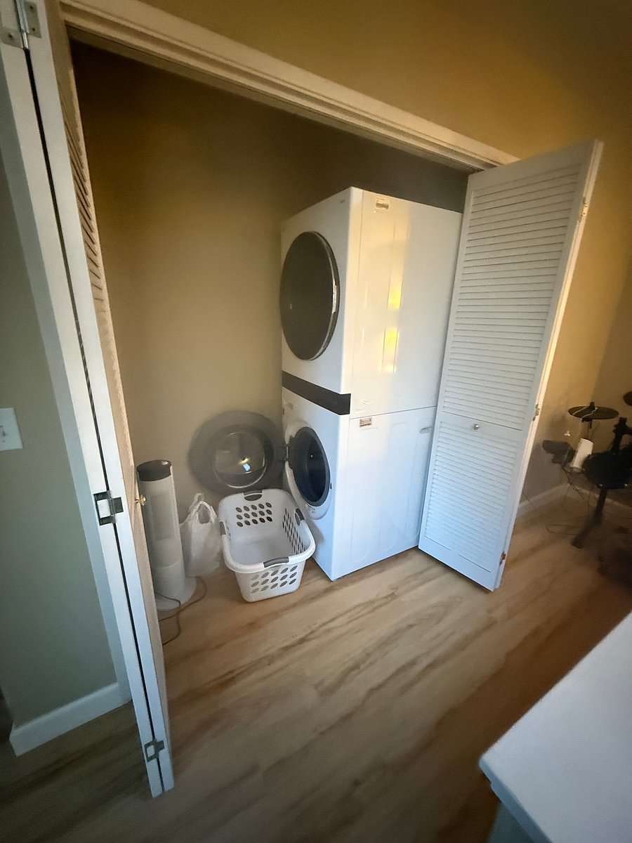 Furnished Finder property 572470_1 photo 8