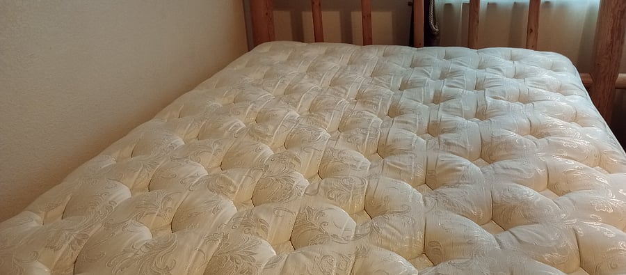 Queen size, Clean top of the line mattress