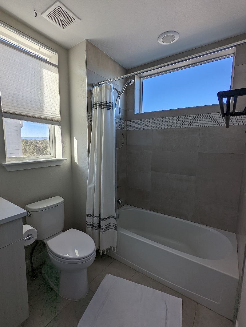 Furnished Finder property 572538_1 photo 10