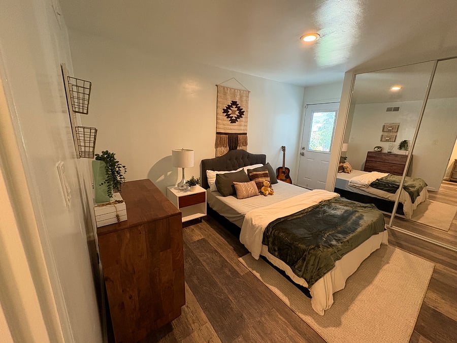 Furnished Finder property 572553_1 photo 8