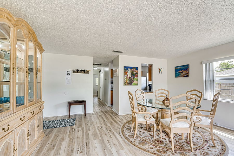 Furnished Finder property 572612_1 photo 3