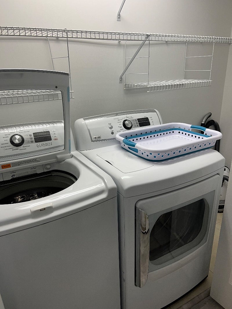 We have laundry detergent , softener and dryer sheets included. We will have cleaning supplies also.