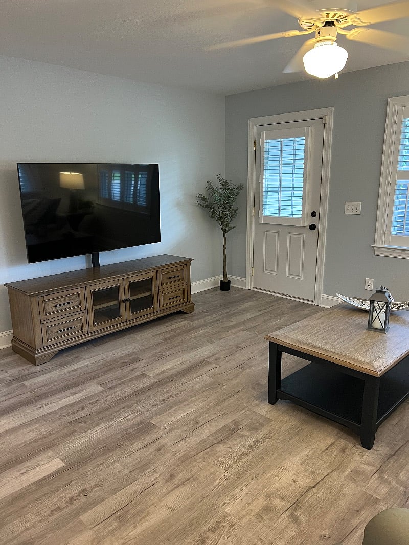 Furnished Finder property 572616_1 photo 3