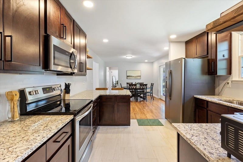 Furnished Finder property 572753_1 photo 9