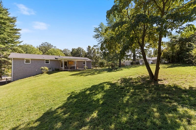 Furnished Finder property 572753_1 photo 22