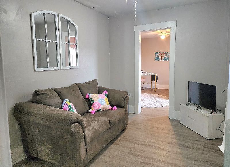 Furnished Finder property 572772_1 photo 4