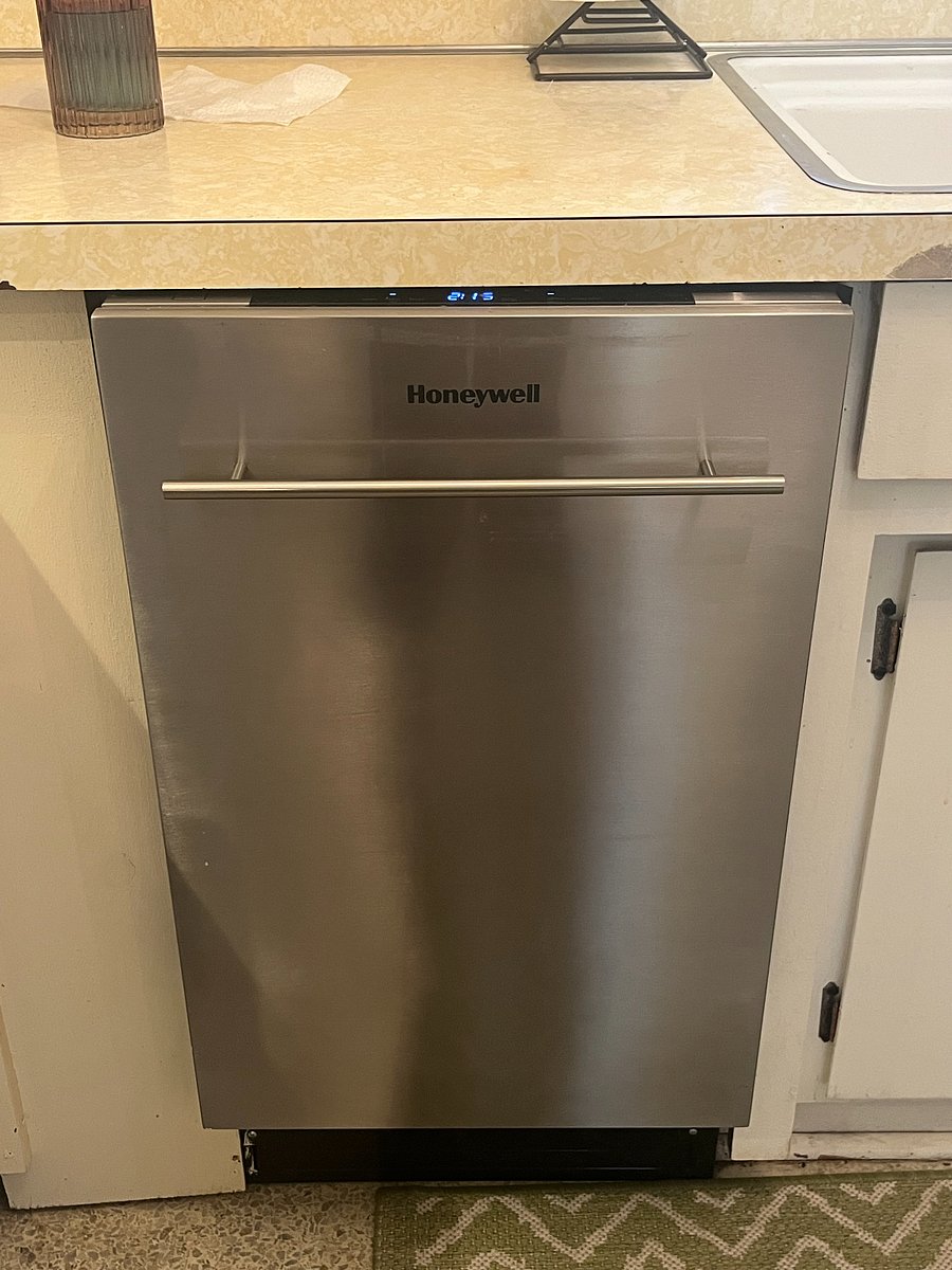 Cookings fundoing dishes, not so much. Luckily, this new dishwasher is happy to do the dirty work. You cook, it cleans, and everyone gets to pretend they live in a sitcom with an off-screen cleaning crew.
