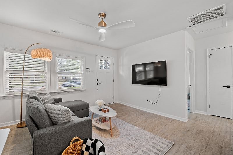 Furnished Finder property 572797_1 photo 10