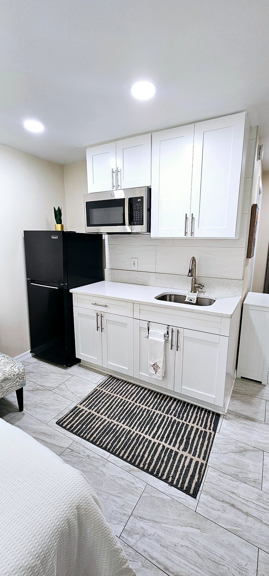 Furnished Finder property 572849_1 photo 8