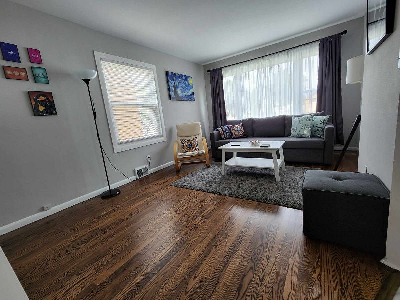 Furnished Finder property 572850_1 photo 4