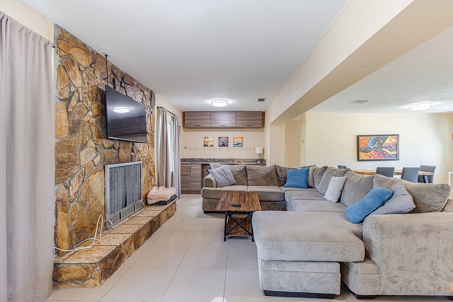 Furnished Finder property 572921_1 photo 10