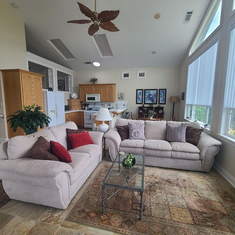 Furnished Finder property 572955_1 photo 12