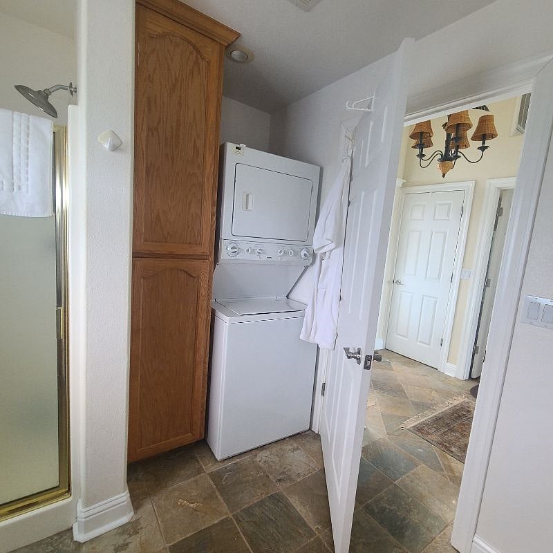 Furnished Finder property 572955_1 photo 16