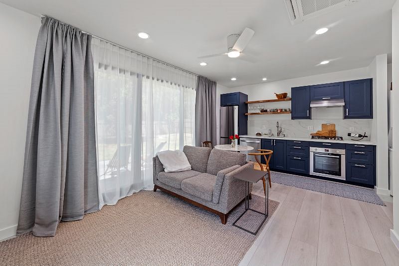 Furnished Finder property 572963_1 photo 8