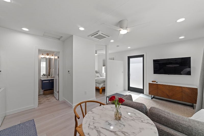 Furnished Finder property 572963_1 photo 14