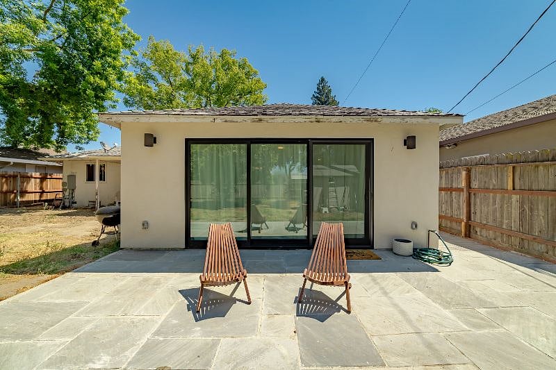 Furnished Finder property 572963_1 photo 17