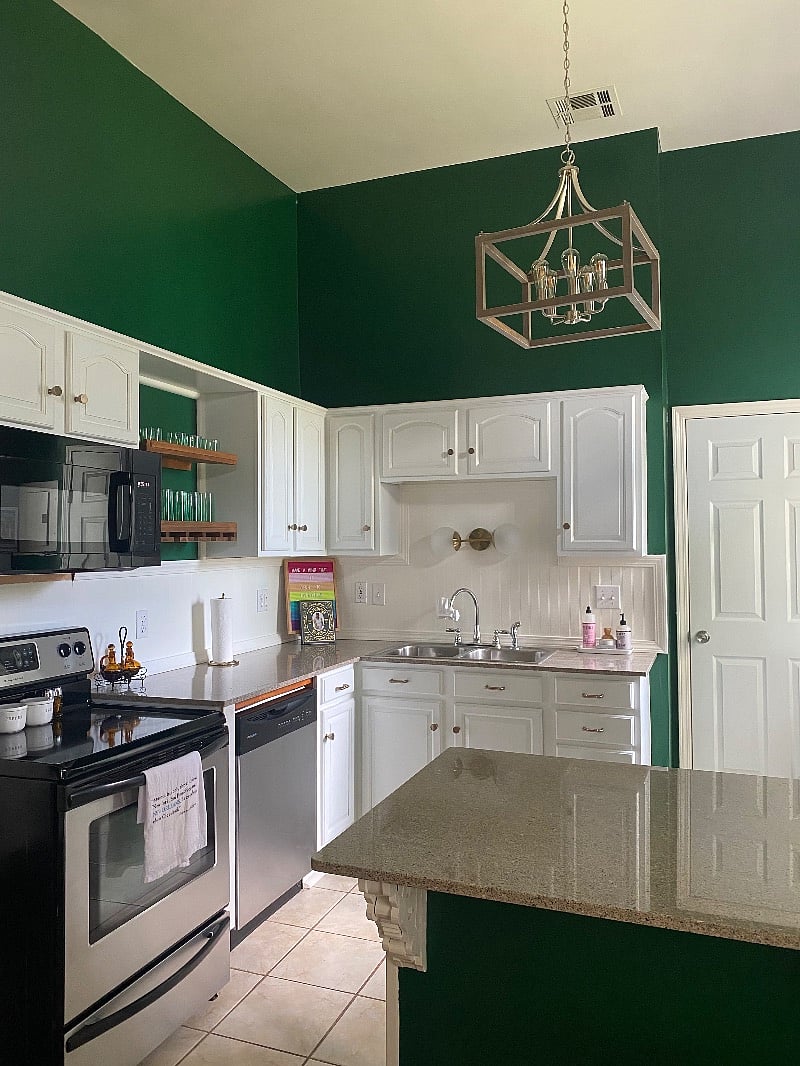 Kitchen with stainless steel appliances all in great shape! 