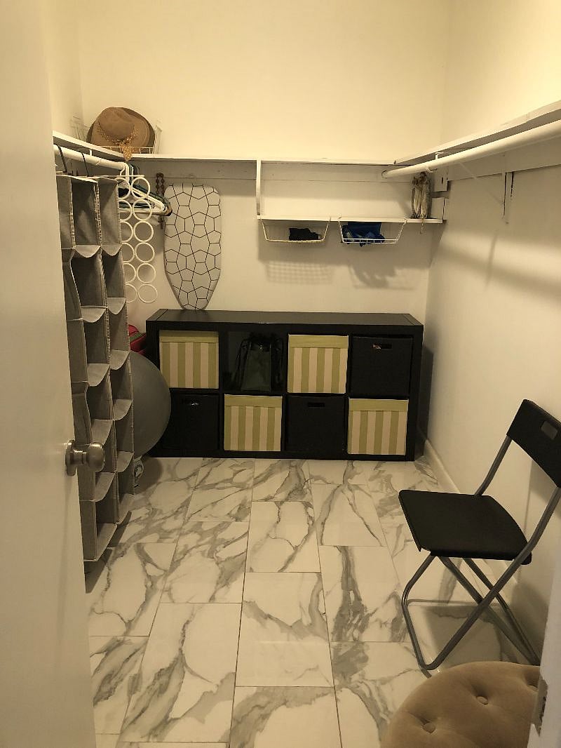 Walking closet