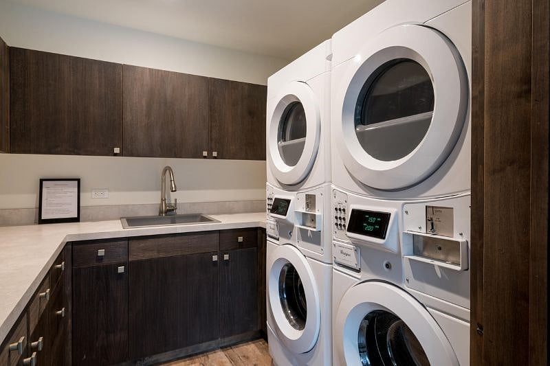 Clubhouse: Coin-op laundry
