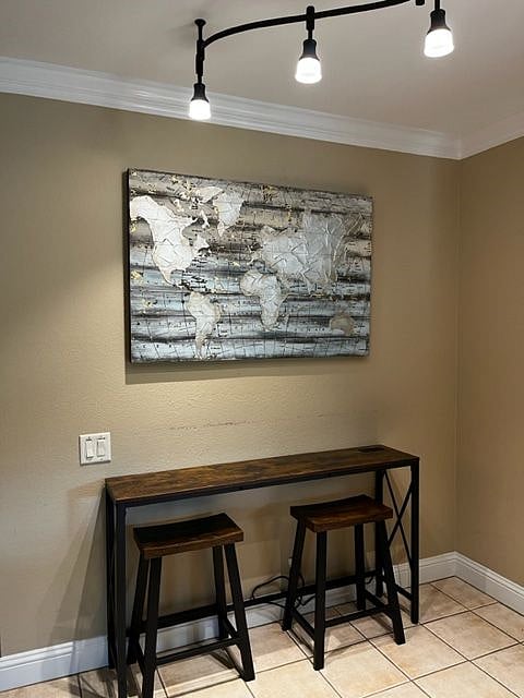 Dining room smart table 1