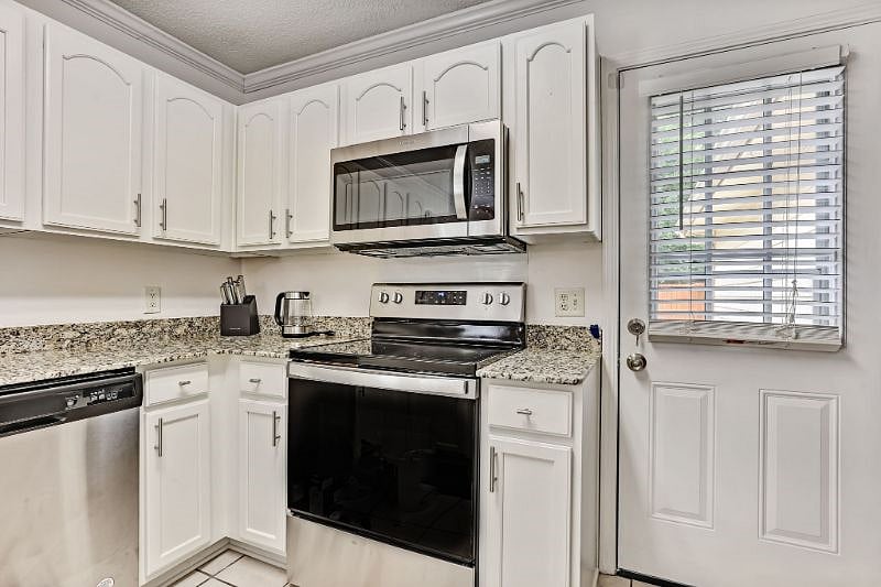 Furnished Finder property 573296_1 photo 10