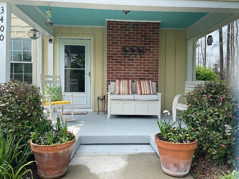 Southern charm covered front porch