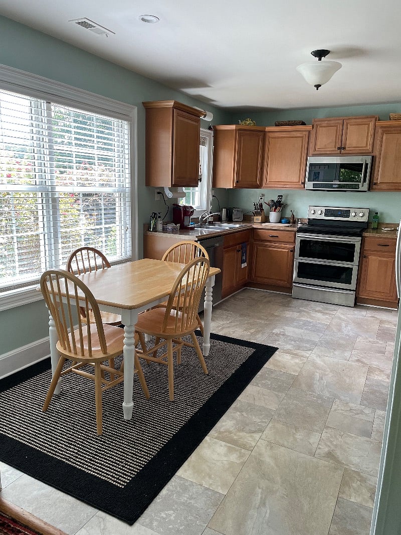 Kitchen - electric range