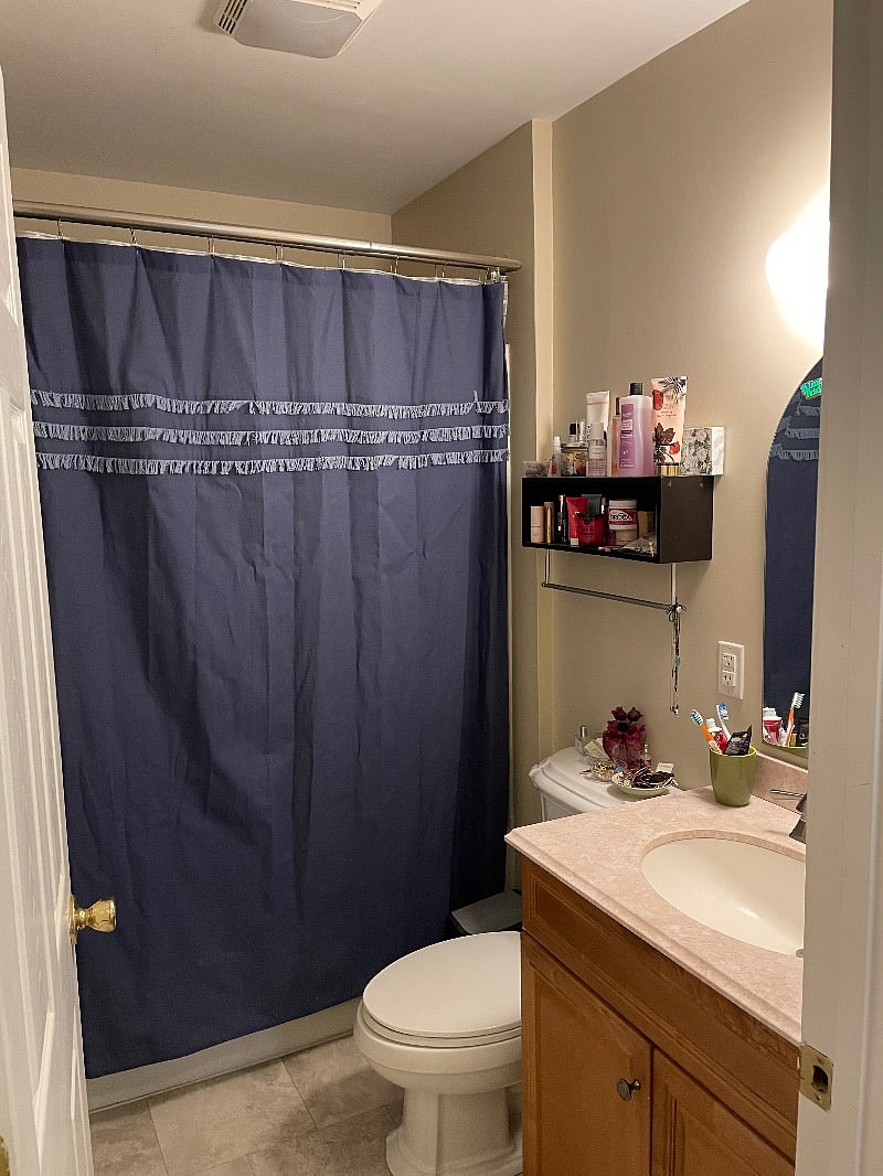 2nd Bedroom attached bathroom 