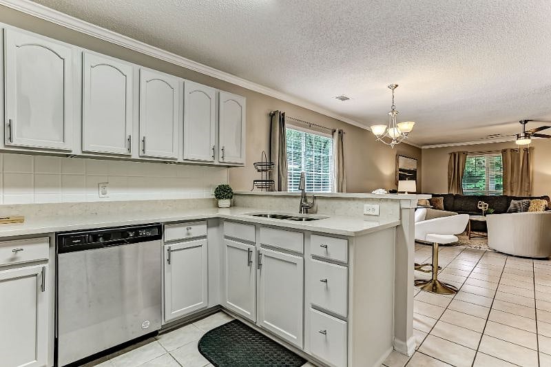 Furnished Finder property 573338_1 photo 13