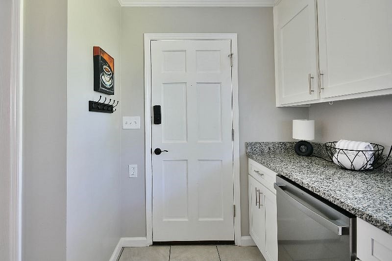 Furnished Finder property 573389_1 photo 12