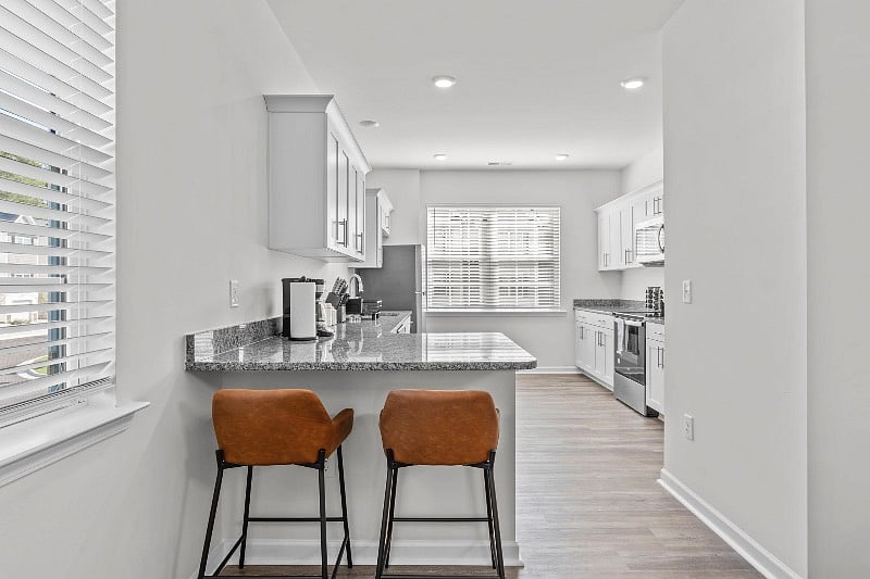 Furnished Finder property 573390_1 photo 12