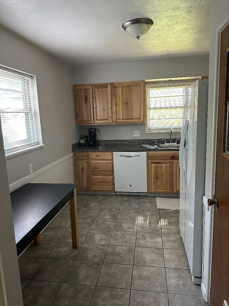 Furnished Finder property 573481_1 photo 6