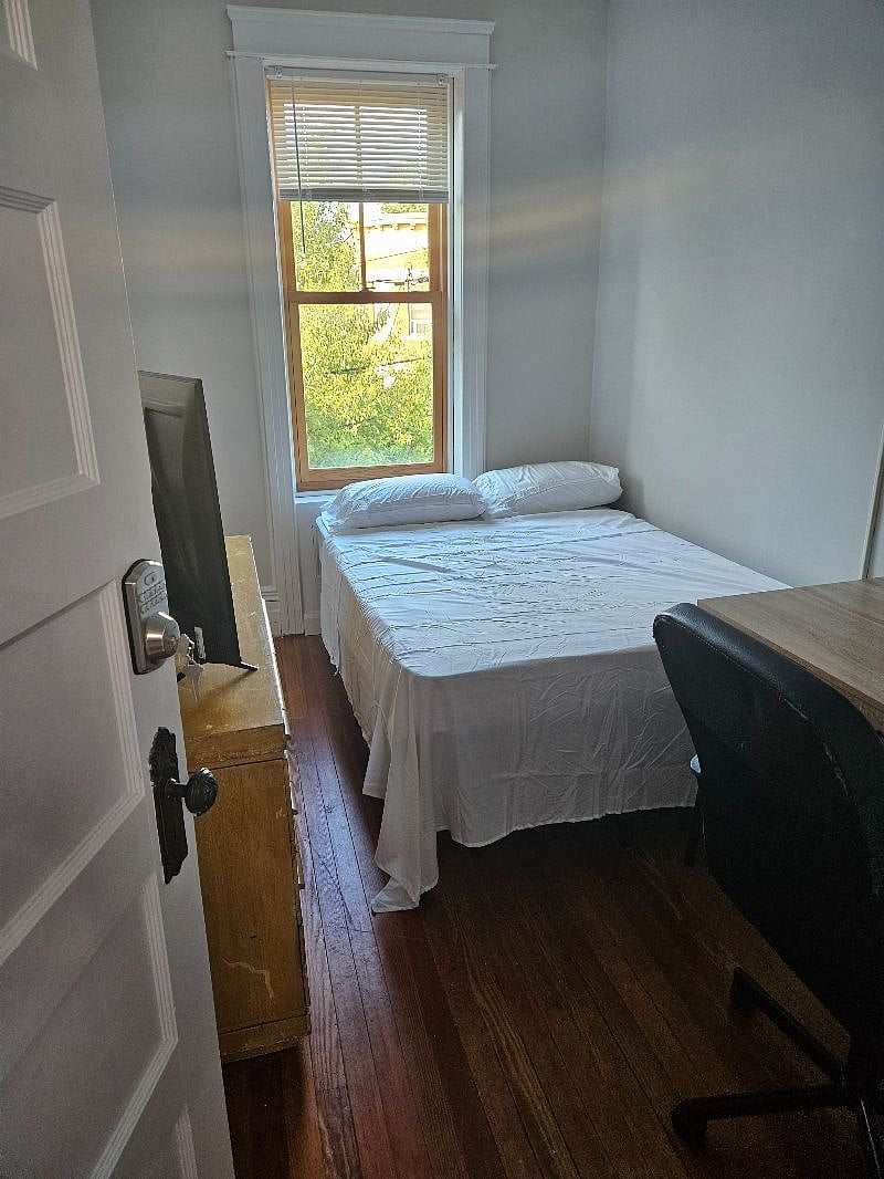 Furnished Finder property 573519_1 photo 16