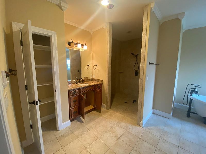 Furnished Finder property 573601_1 photo 9