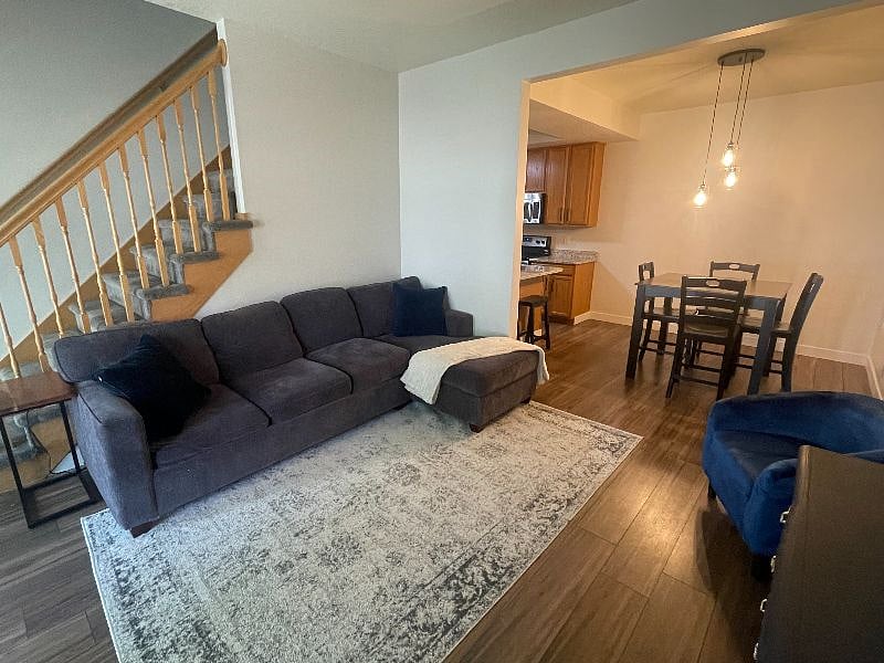 Furnished Finder property 573605_1 photo 4