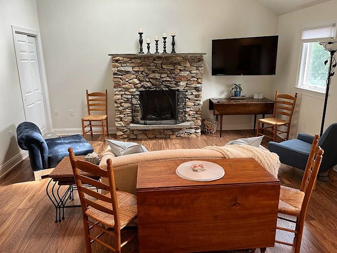 Furnished Finder property 573622_1 photo 7
