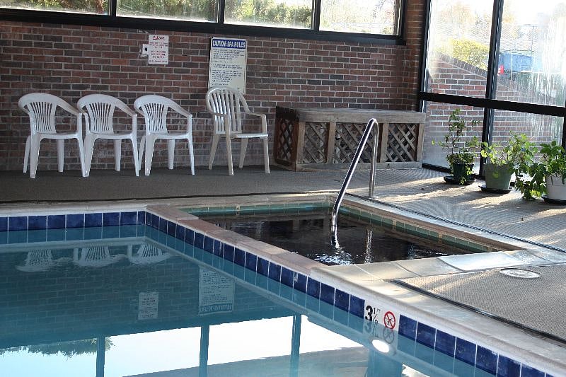 Shared Pool / Hot Tub