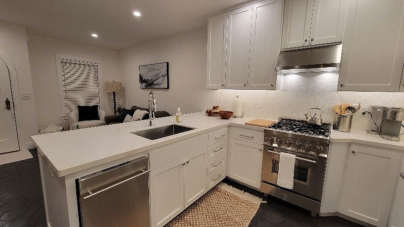 Furnished Finder property 573704_1 photo 15