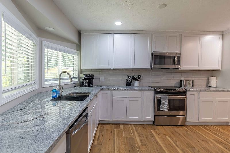 Furnished Finder property 573756_1 photo 10