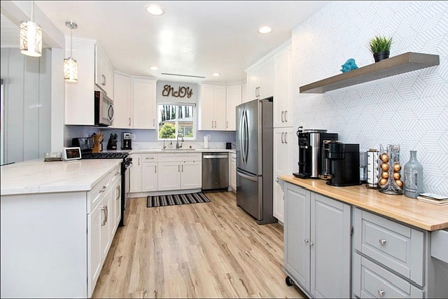 Large kitchen: Oven, stove, microwave, refrigerator, reverse osmosis drinking filtration, coffee bar with Nespresso, large pantry
