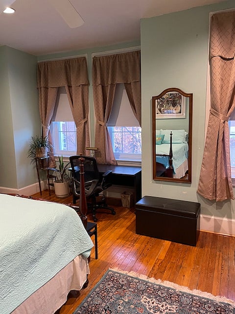 Tenant's desk area in bedroom