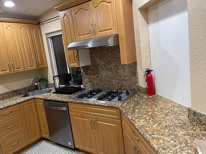 Furnished Finder property 573826_1 photo 4