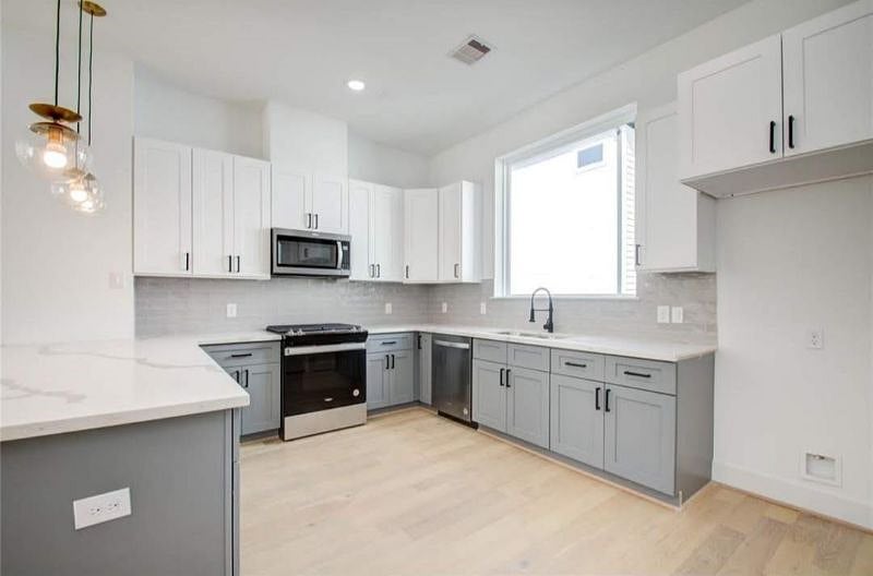 Furnished Finder property 573833_1 photo 24