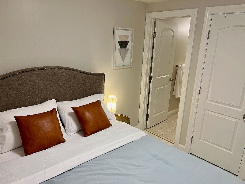 Bedroom 1 ensuite full bathroom