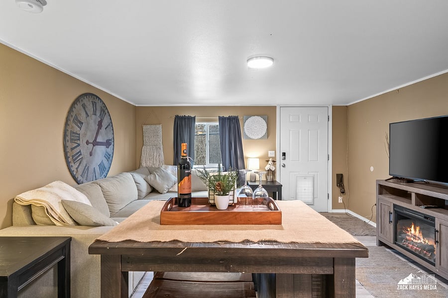 Furnished Finder property 573849_2 photo 8