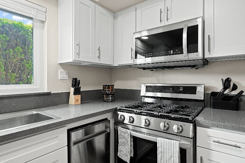 Furnished Finder property 573850_1 photo 8