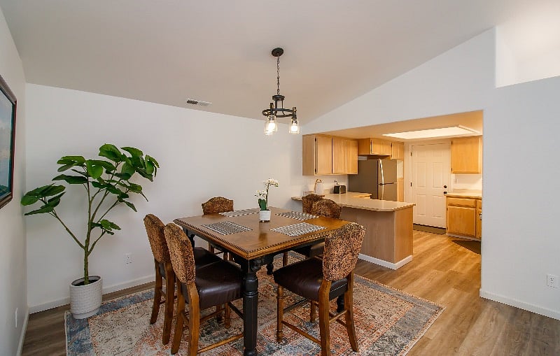Furnished Finder property 573874_2 photo 5