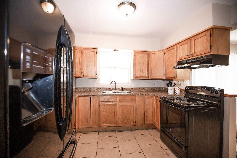 Furnished Finder property 573882_1 photo 3