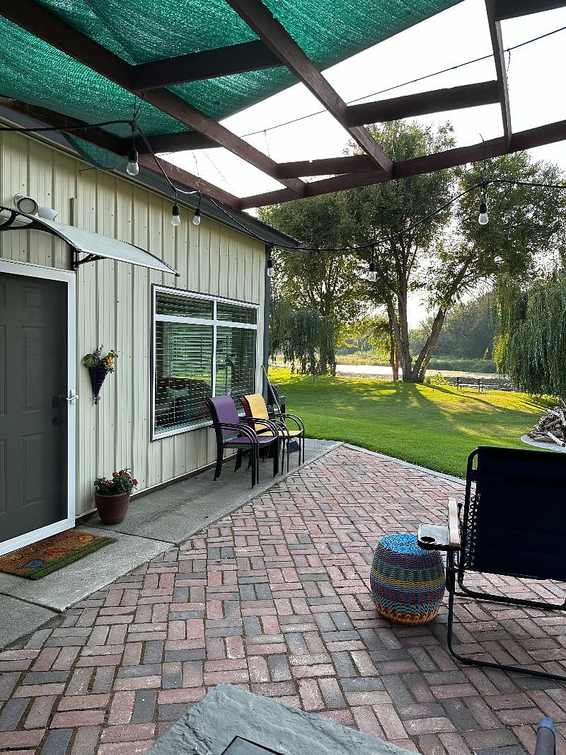 The Cottage off private courtyard