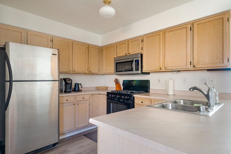 Furnished Finder property 573985_1 photo 3